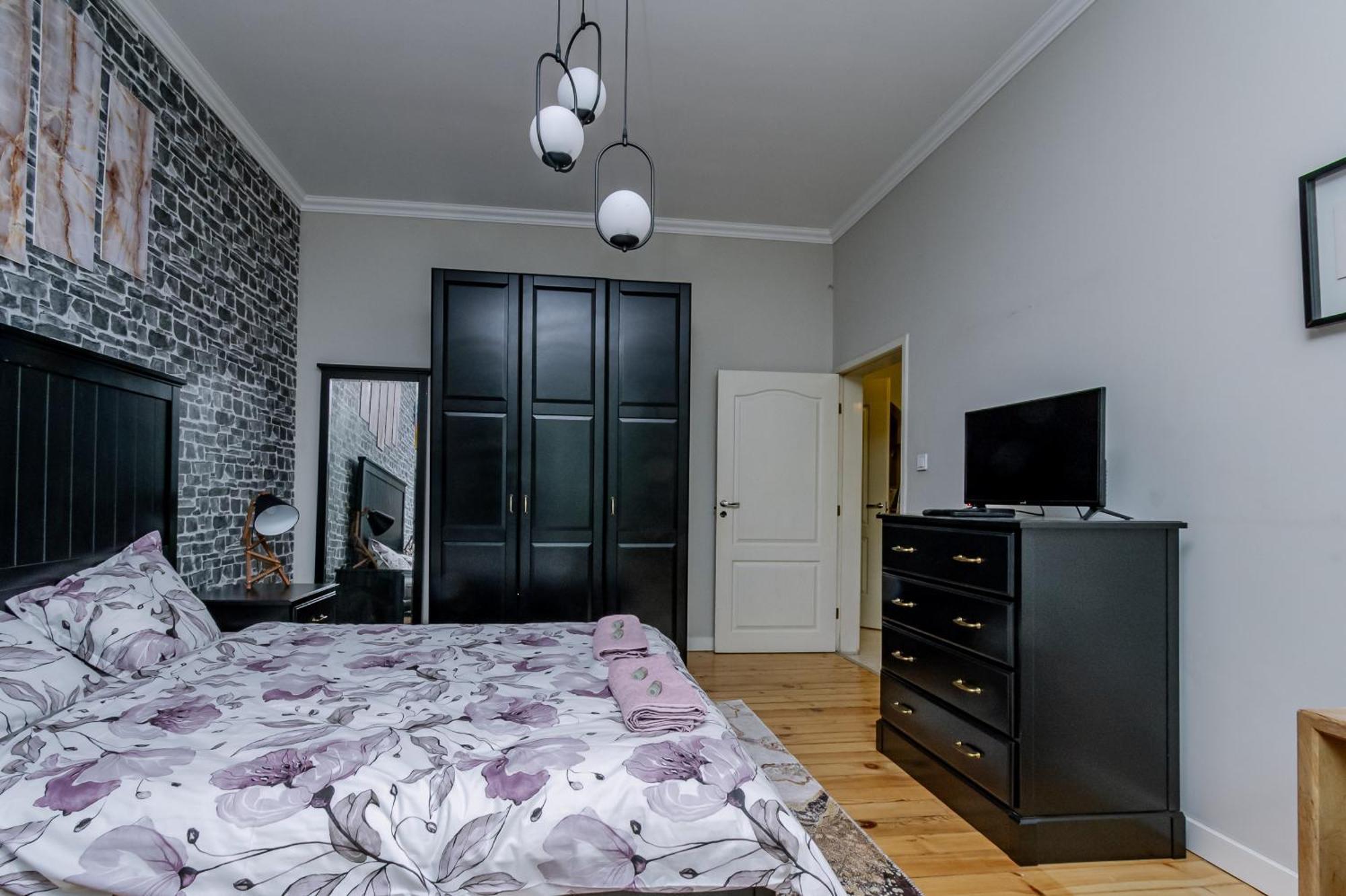5 Seconds Away From The Main Street, Free Secured Parking Sofia