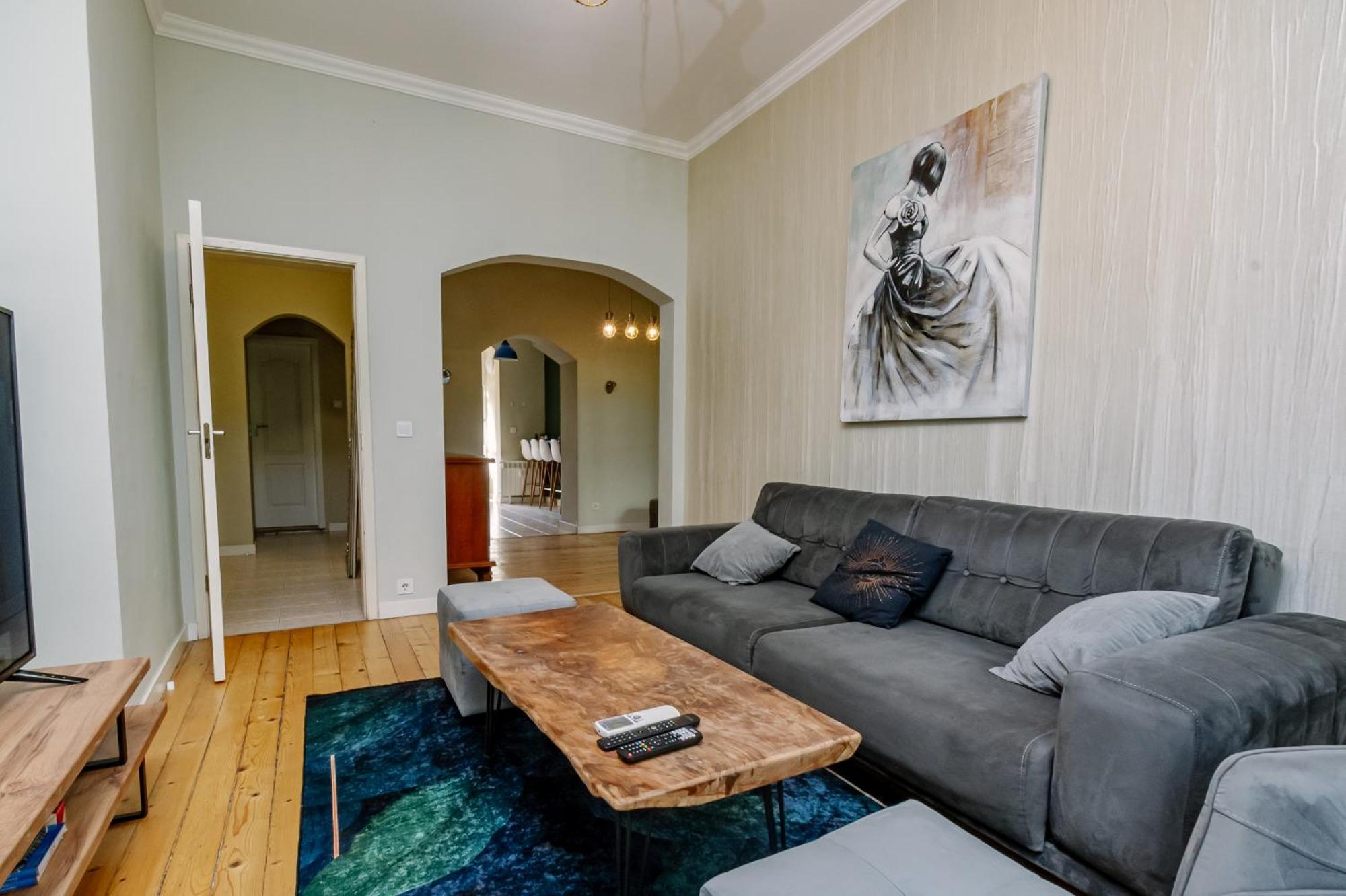 Apartament 5 Seconds Away From The Main Street, Free Secured Parking Sofia