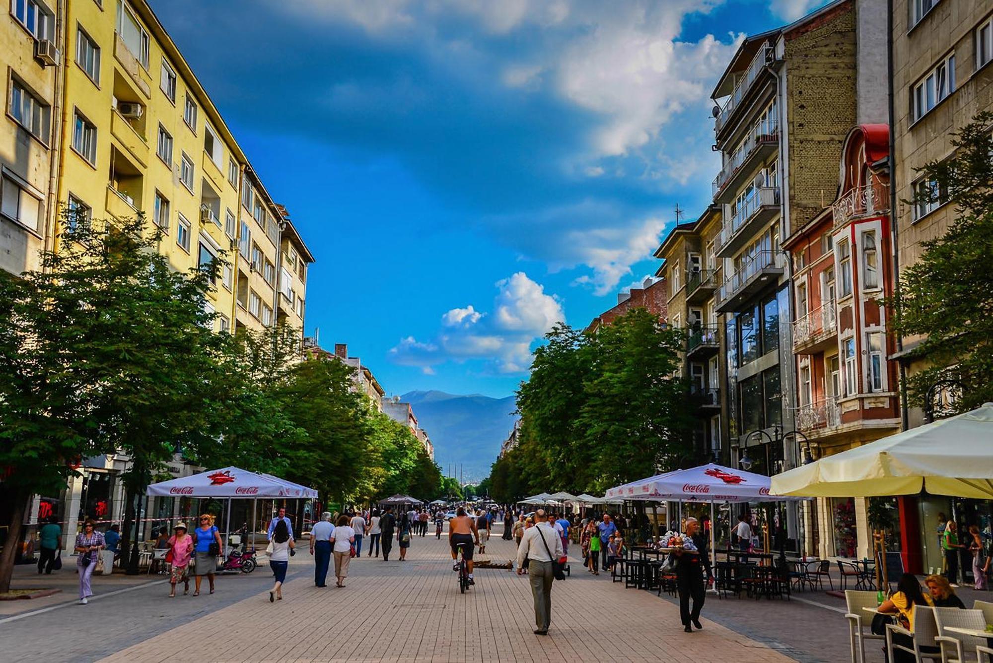 Apartament 5 Seconds Away From The Main Street, Free Secured Parking *